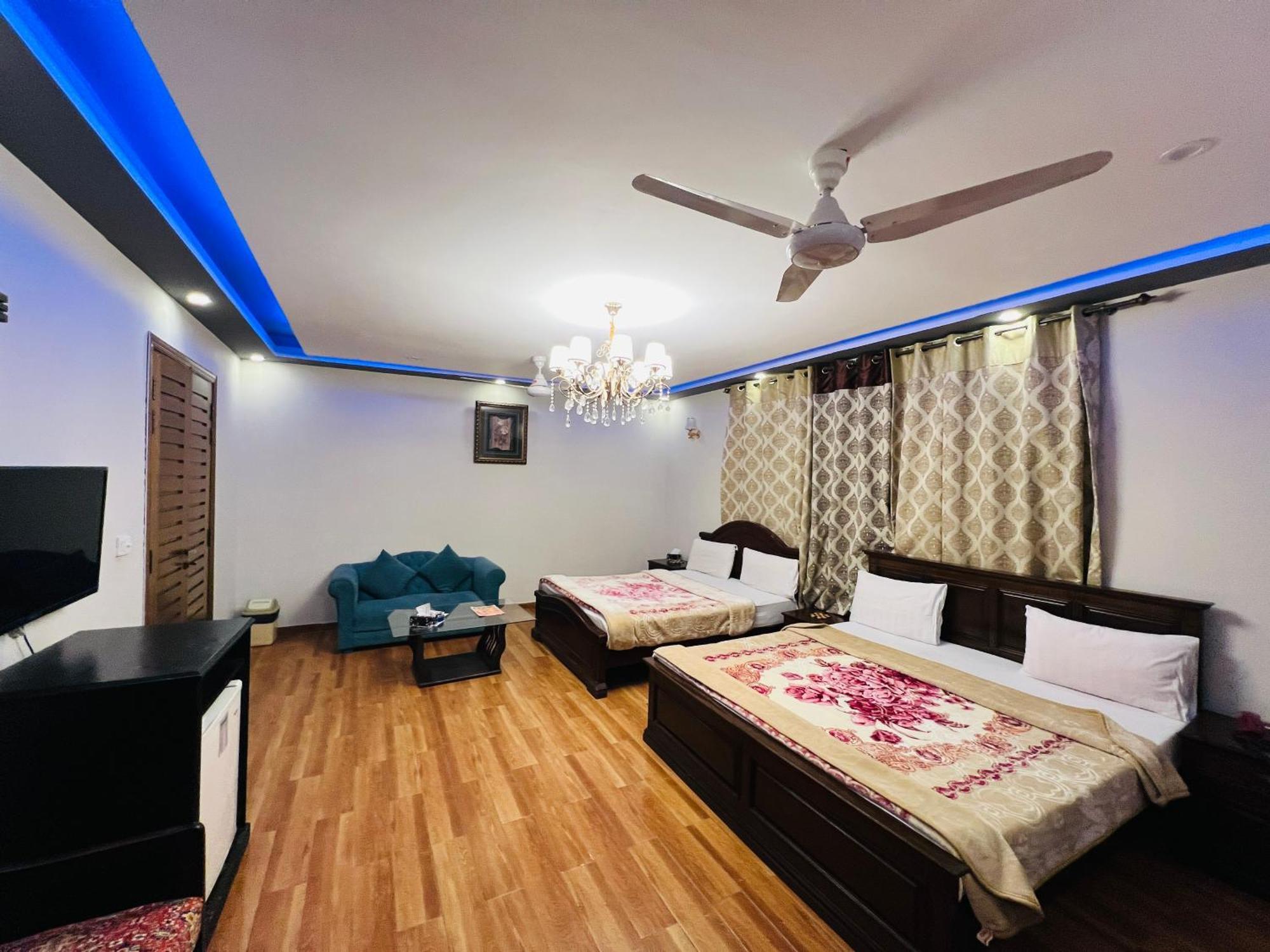 Holiday In Islamabad Exterior photo