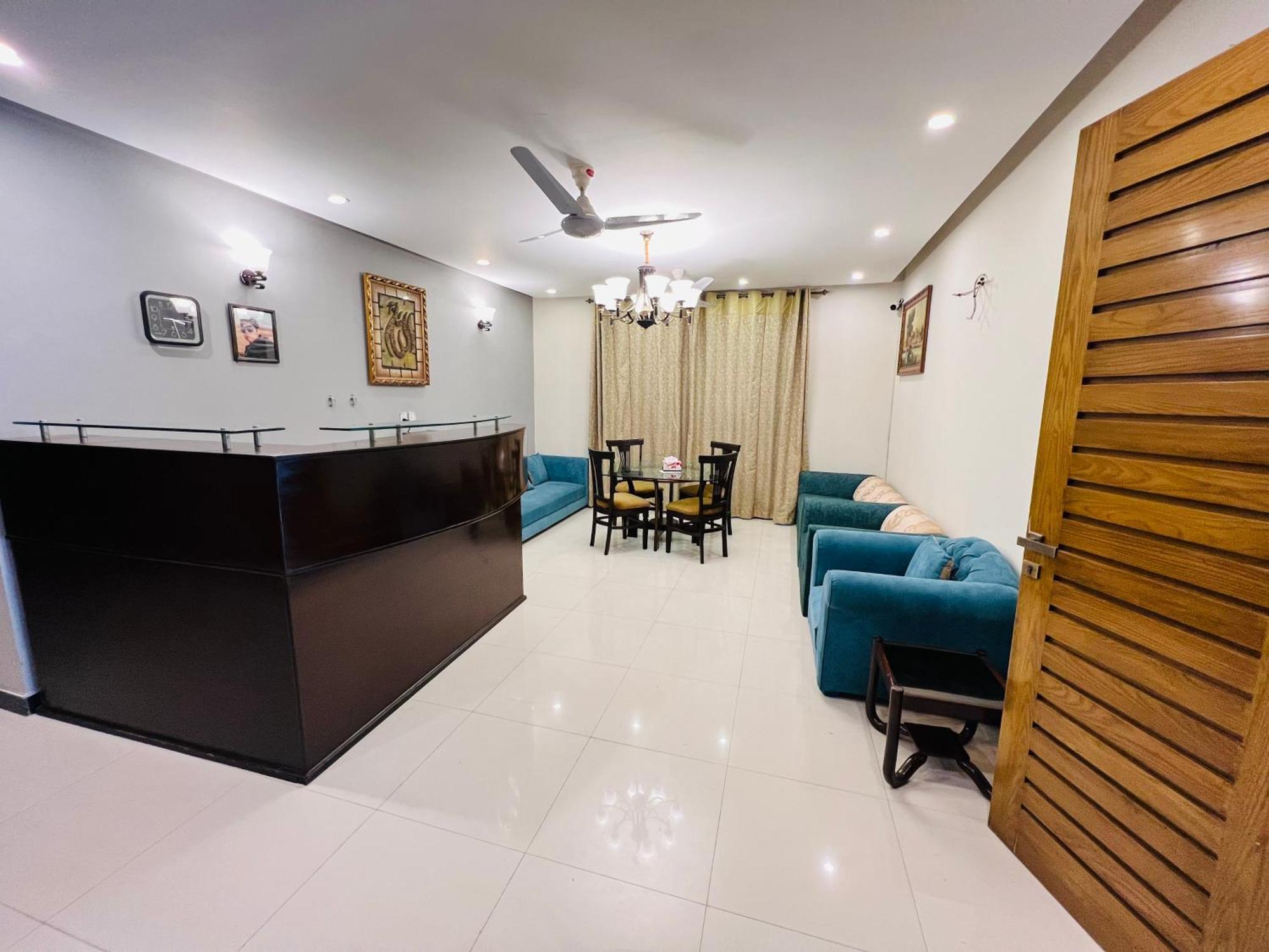Holiday In Islamabad Exterior photo
