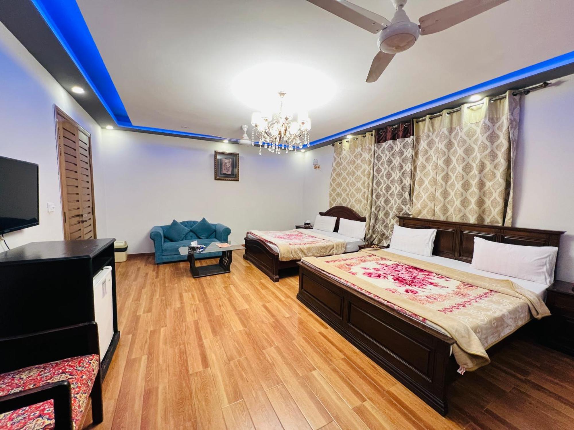 Holiday In Islamabad Exterior photo