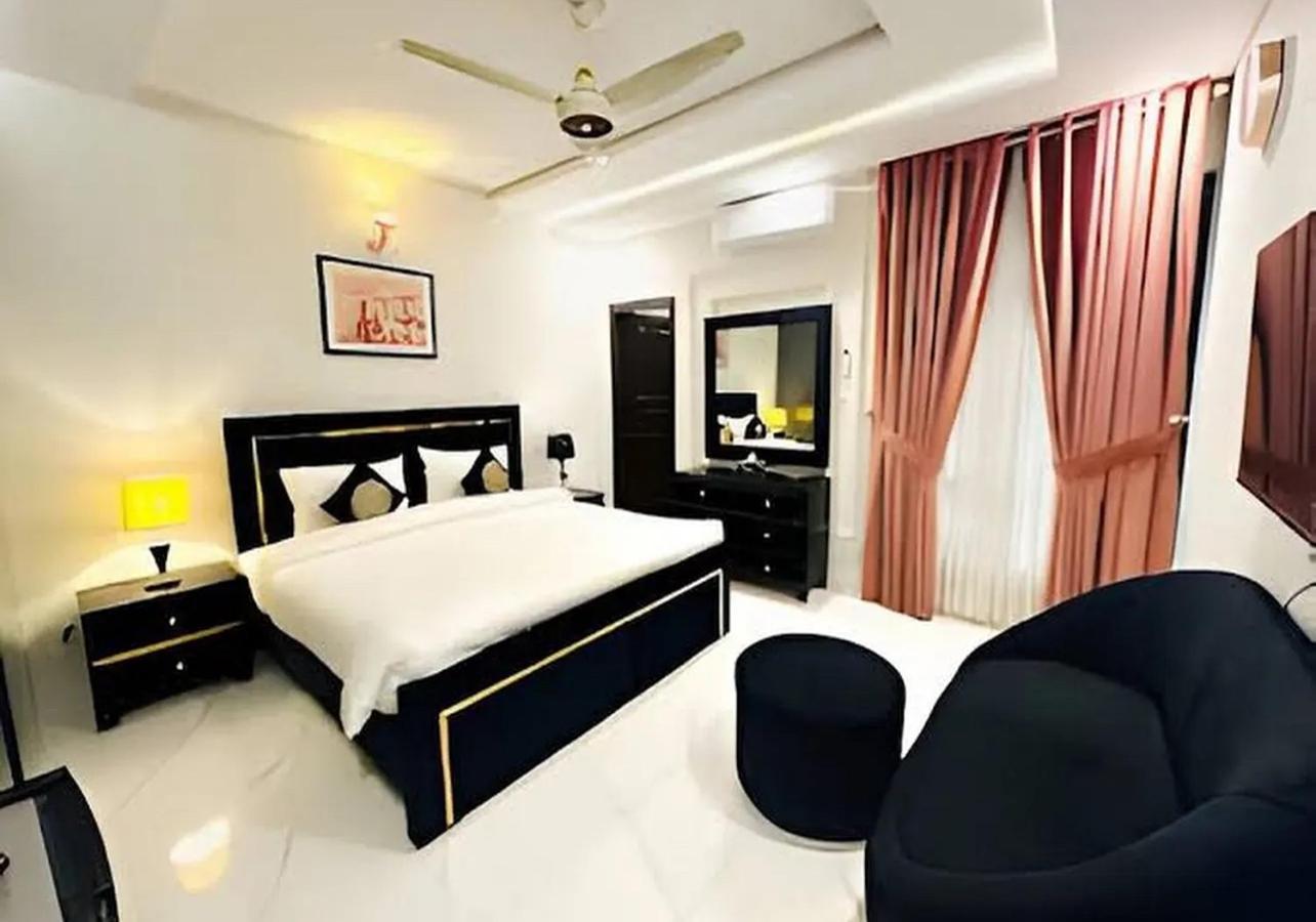 Holiday In Islamabad Exterior photo